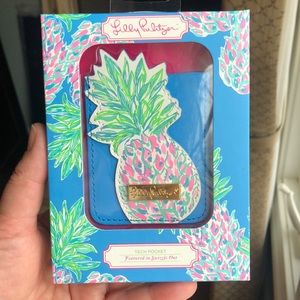 Lilly Pulitzer tech pocket